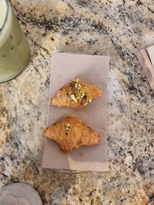  at Swallow - Specialty Coffee & Houseplants in Alicante