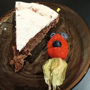 vegan cake at De Salopette in Ghent