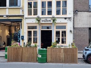 Front at De Salopette in Ghent