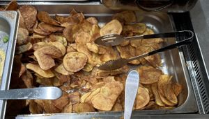 Thin & crispy chips  at BONA in Rome