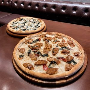 Pizza at Mercy Republic in Bangkok