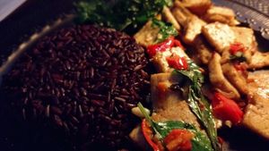 Riceberry and Tofu Pad Kra Pao at Mercy Republic in Bangkok