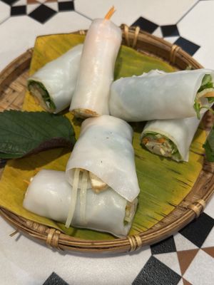 Fresh vegetables spring rolls  at MẸT Vietnamese Restaurant & Vegetarian Food - Hang Bac in Hanoi