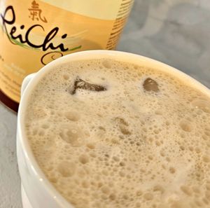 Reishi Café, delicieux substitue de café enrichis en B12, à deguster chaud ou glacé. at Bio Fred in Geneva