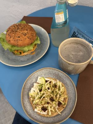 Sandwich tartine latte sésame noir   at Bio Fred in Geneva