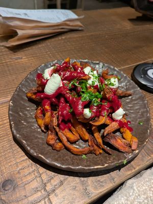 Sweet potato fries with vegan aioli. at Honest Greens - Arc de Triomf in Barcelona