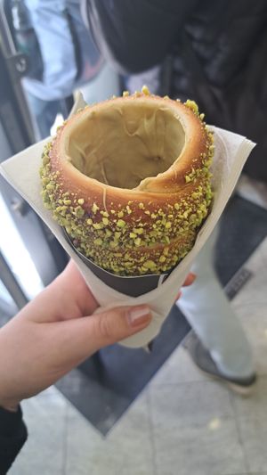 Pistacho at Sisters Kurtoš in Zagreb