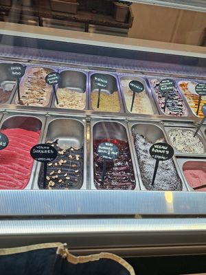 Vegan ice cream at Sisters Kurtoš in Zagreb