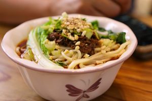 dan dan noodles at Su Shan Mian - 素山面素食 - 文殊院店 in Chengdu