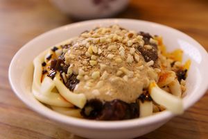 noodles at Su Shan Mian - 素山面素食 - 文殊院店 in Chengdu