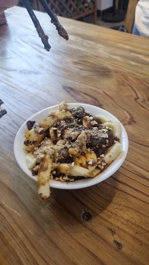 Sweet water noodles at Su Shan Mian - 素山面素食 - 文殊院店 in Chengdu