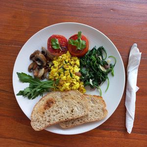 Tofu Scramble with spinach and mushroom 😉 at O Baba Vegan in Denpasar