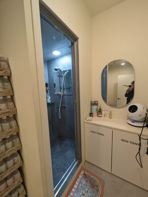 Shower at Vitagym - Vegan Gym in Seoul