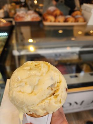 Apple pie ice cream at From Julia in Salzburg