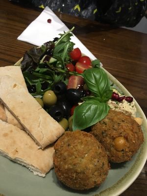 Mezze platter at The OakTree in Leigh-on-sea