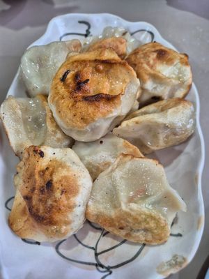 Dumplings (min 10 pcs) at  Dīngxiāng Dòuhuā Sùshí Shuǐjiǎo -丁香豆花素食水餃 in New Taipei City