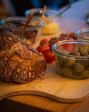 Vegane und vegetarische Aperoplatten möglich  at Vis-à-vis in Bern