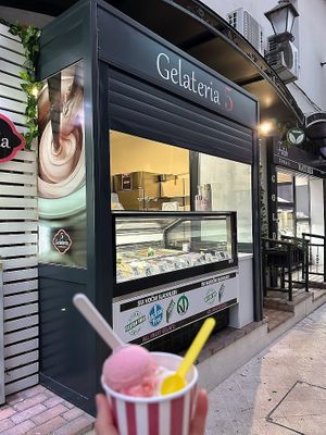 The kiosque at Gelateria 5 in Mostar