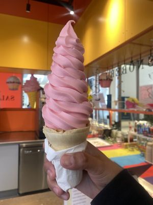 Huge Serving of the Vegan Friendly Strawberry 🍓- Watermelon 🍉 Swirl!!! Super YUMMY! 💕  at SNÖBERG in San Francisco