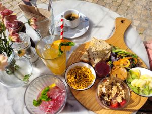 Veganes Frühstück at LUDO'S in Lisbon