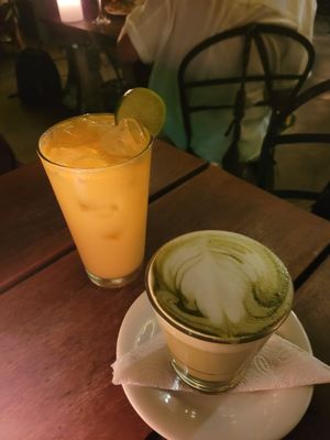 Matcha latte with almond milk and maracuja lemonade at Cafe Zorba in Medellin