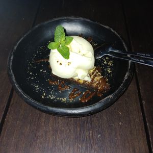 Brownie at Cafe Zorba in Medellin