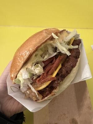 Vegan BLT 🍔   at Goldies in Frankfurt