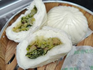 the filings for mushroom and vegetables bun (菌菇青菜包) at Daci Temple Vegetarian Food - 大慈寺素斋 in Chengdu