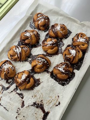 Only on weekends: kaneelbullar  at Have a Roll in Utrecht