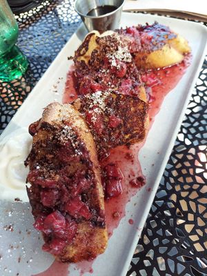 French Toast at 3 Howls Remedy House in Vancouver