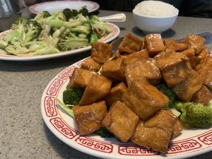 Orange Tofu & Broccoli + Veggie Chow Fun  at Tong Fong Low in Oroville