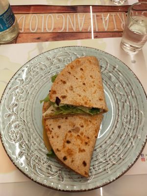 Piada regina at Osteria L'Angolo Divino in Rimini