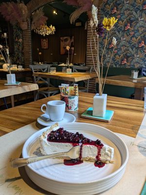 vegan cheesecake at Osteria L'Angolo Divino in Rimini