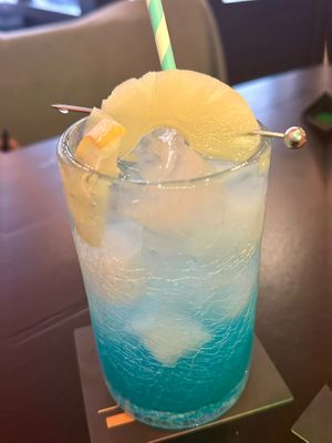 Blue lagoon at StrEats in Delft