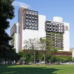 Park Lane CMP department store (seen from Taichung Civic Square) at Chun Shui Tang (Park Lane by CMP Branch) - 春水堂 in Taichung