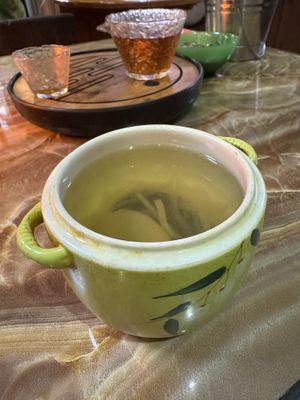 Soup and tea  at Liulianfang - Xin'an Branch - 流莲舫素食馆 - 新安店 in Shenzhen