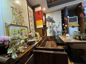 Inside  at Liulianfang - Xin'an Branch - 流莲舫素食馆 - 新安店 in Shenzhen