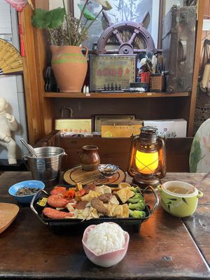   at Liulianfang - Xin'an Branch - 流莲舫素食馆 - 新安店 in Shenzhen