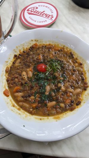 Bohne trifft Linse at Schweizerhaus in Vienna