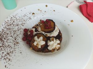 Dessert aux nectarines at Johnny's in Montbron