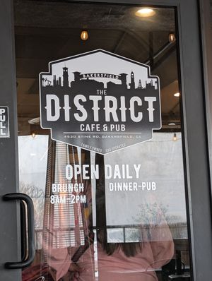2026 new hours at The District Cafe in Bakersfield