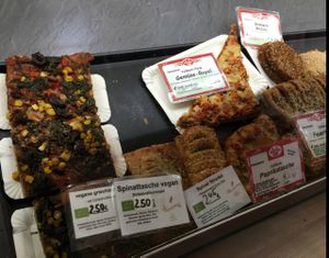 hearty snacks at Reformhaus Bacher - Im Hauptbahnhof in Cologne