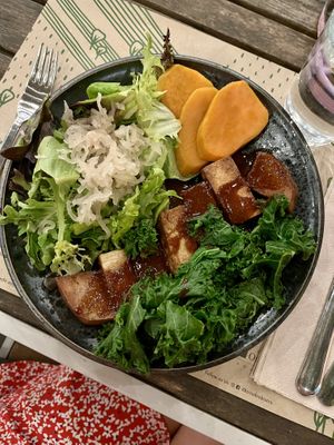 mega protein bowl  at Zrno Bio Bistro in Zagreb