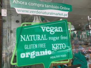 Sign in window at Verde Natural Market in Lima