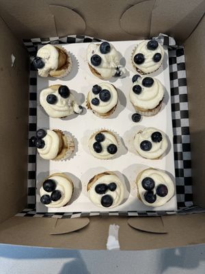 Baby Buns - Blueberries and Lemon frosting   at Cinnaholic - Union Station in Toronto