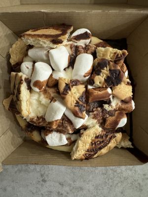 Campfire S’mores Roll  at Cinnaholic - Union Station in Toronto