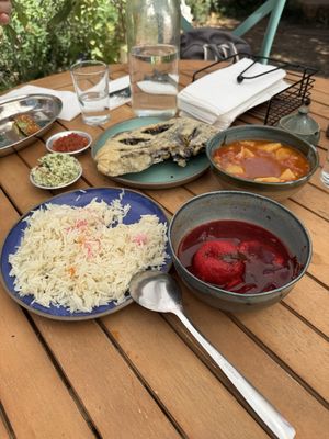 קובה סלק ותבשיל שעועית עם תפוחי אדמה שמגיע עם אורז  at Cooking with Amit - מבשלים עם עמית in Mikhmanim