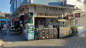 Outside at Akasya Street Food Corner in Adalar