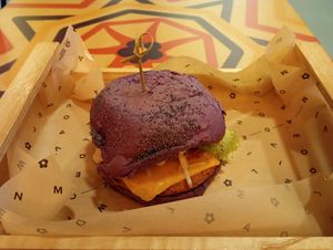  at Flower Burger in Padua