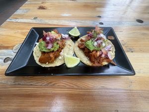 Vegane tacos mit jackfruit   at Chico Malo in Hamburg